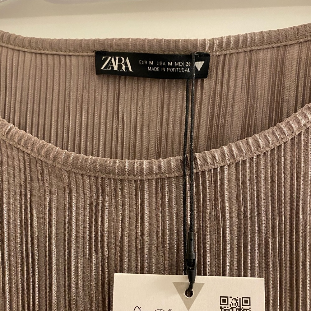 Zara Pleated Top - Picture 4 of 8